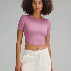 Lululemon Athletica, Mauve Ribbed Cropped T Shirt, Size 4